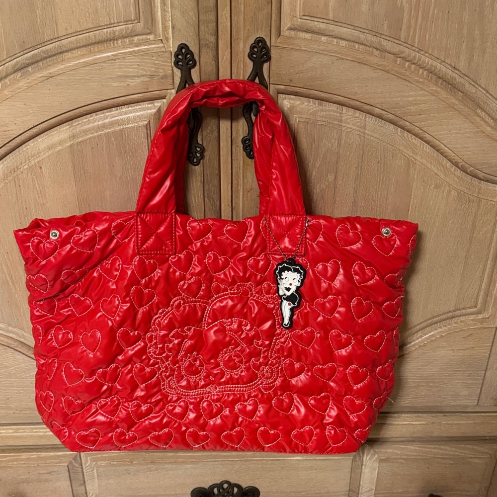 NEW Betty Boop Red Heart Crossbody Bag